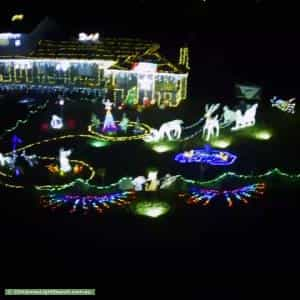 Christmas Light display at 90 Chestnut Avenue, Armidale