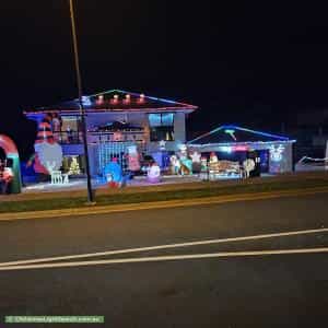 Christmas Light display at 15 Wunburra Circle, Pacific Pines