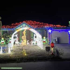 Christmas Light display at  Oakover Turn, Greenfields