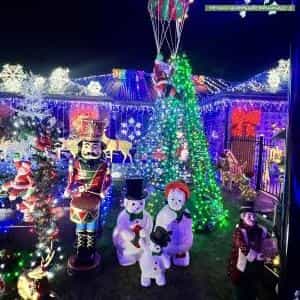 Christmas Light display at 80 Kensington Way, Burton
