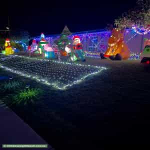 Christmas Light display at 1 Iberis Court, Regents Park