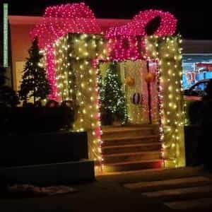 Christmas Light display at 27 Baumea Turn, Hammond Park