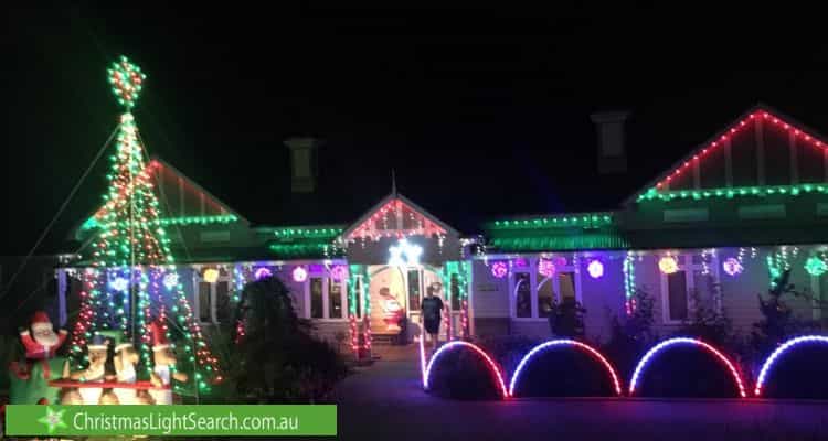 Christmas Light display at 41 Long View Road, Croydon South