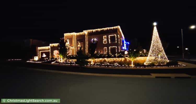 Christmas Light display at 7 Cooee Rise, Lawson