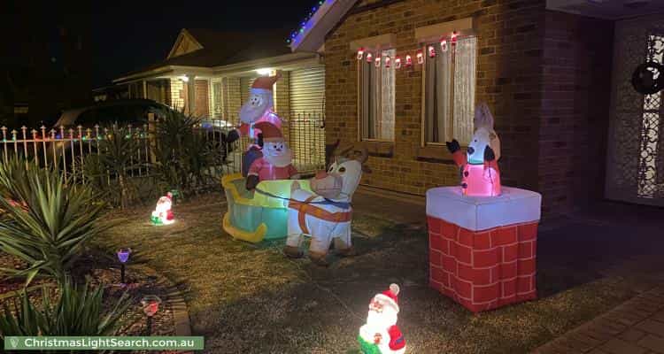 Christmas Light display at 22 Essex Street, Mansfield Park