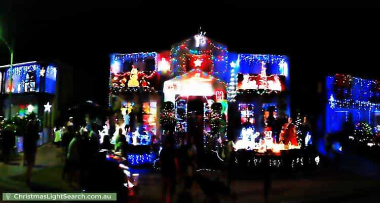 Christmas Light display at 77 The Cascades, Mount Annan