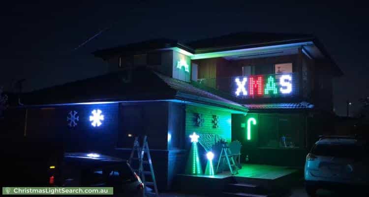Christmas Light display at 33 Baxter Avenue, Chelsea