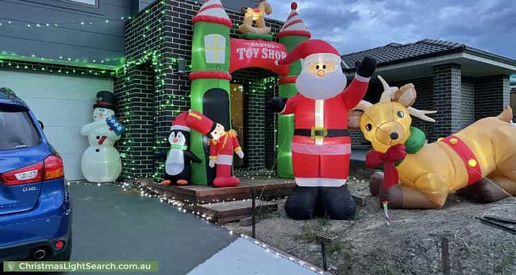 Christmas Light display at 10 Exmoor Street, Box Hill