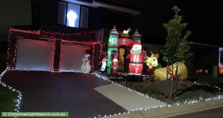 Christmas Light display at 10 Exmoor Street, Box Hill