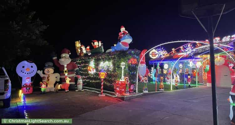 Christmas Light display at 18 Hobday Place, Dunlop