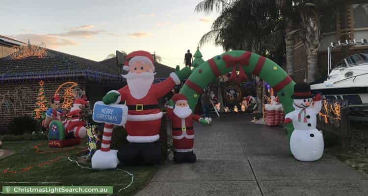 Christmas Light display at 22 Sandridge Court, Patterson Lakes
