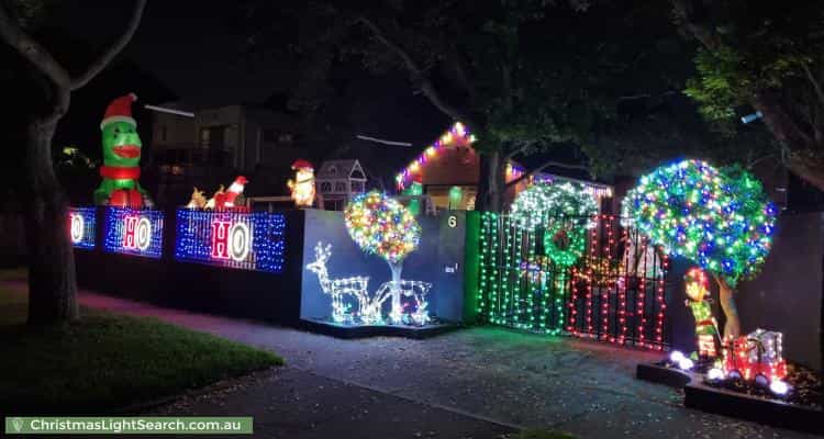 Christmas Light display at 6 Sara Avenue, Brighton East