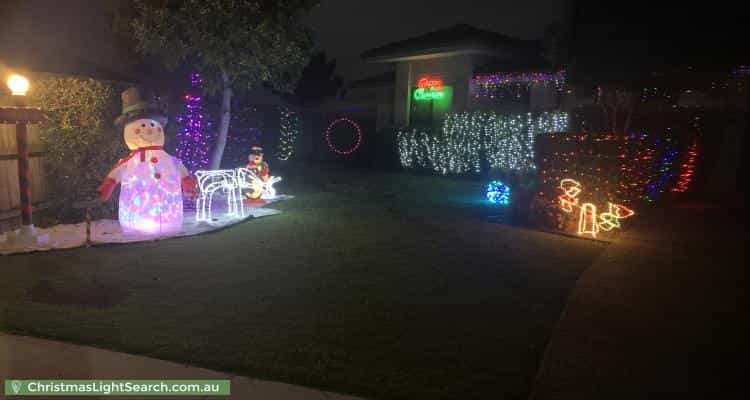 Christmas Light display at 6 Lakeland Court, Loganholme
