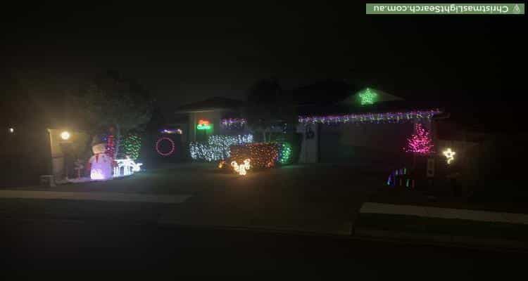 Christmas Light display at 6 Lakeland Court, Loganholme