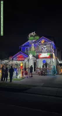 Christmas Light display at 5 Molesworth Street, Coburg