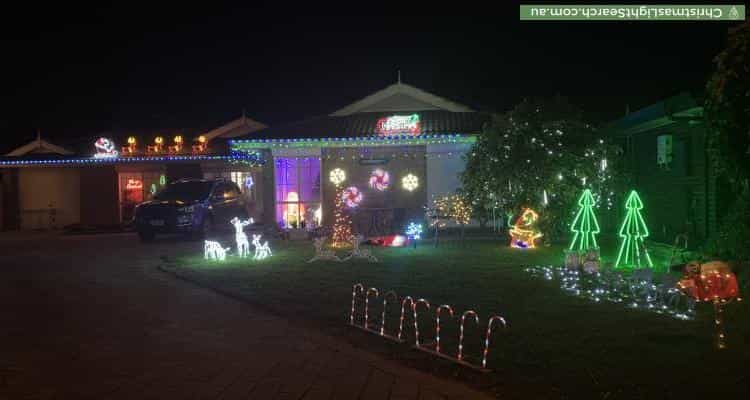 Christmas Light display at 31 Epsilon Close, Woodcroft