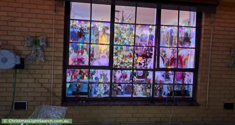 Christmas Light display at 7 Medway Avenue, Cheltenham