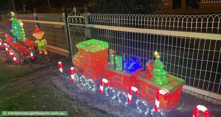 Christmas Light display at 36 Loch Street, Coburg