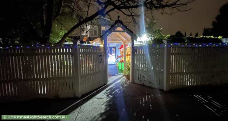 Christmas Light display at 35 Earlsfield Road, Hampton
