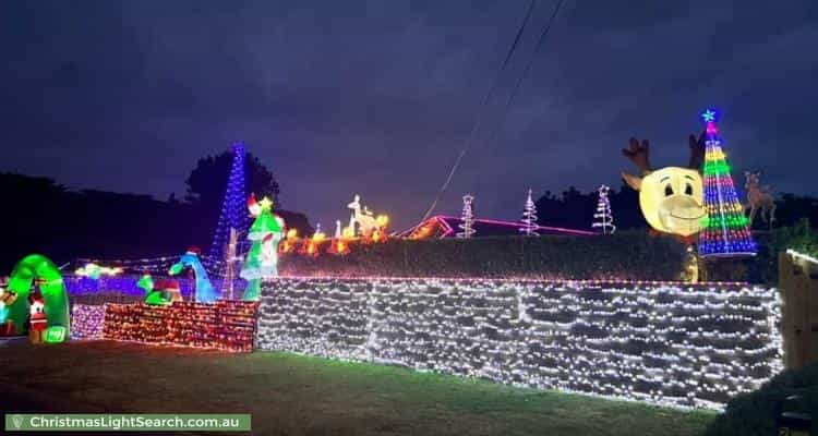 Christmas Light display at 1 Heyington Court, Somerville