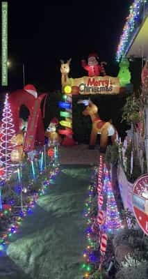 Christmas Light display at 14 Percy Begg Circuit, Dunlop