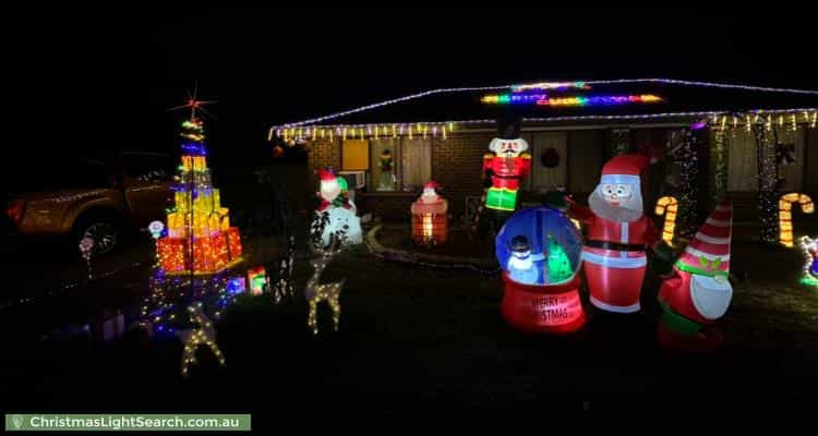 Christmas Light display at 16 Wanbi Court, Craigmore