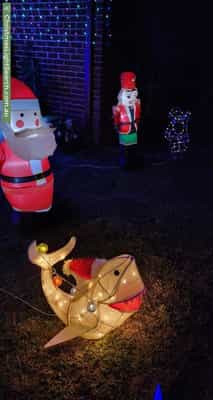 Christmas Light display at 14 Starritt Place, MacArthur
