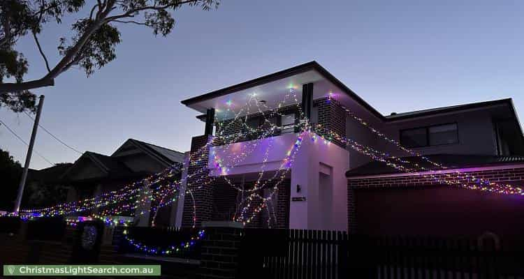 Christmas Light display at 17 Ewen Street, Roselands