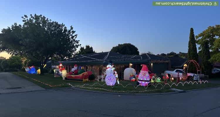 Christmas Light display at 19 Greythorne Court, Narre Warren
