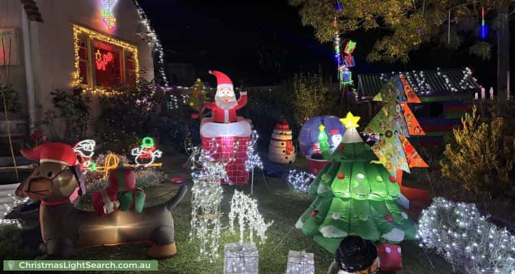 Christmas Light display at 42 Hodder Street, Brighton East