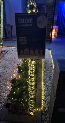 Christmas Light display at  Jenkins Street, Evanston Gardens