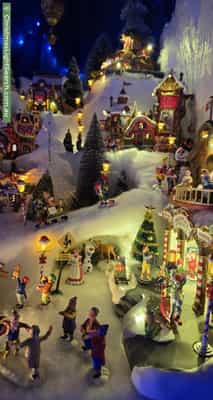 Christmas Light display at 22 Golden Avenue, Calamvale