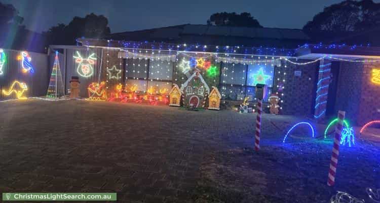 Christmas Light display at  Kensington Way, Burton