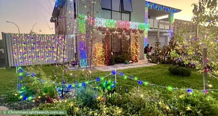 Christmas Light display at 69 Castella Drive, Caversham