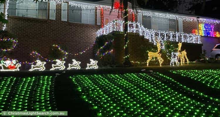Christmas Light display at 62 Muru Avenue, Winmalee