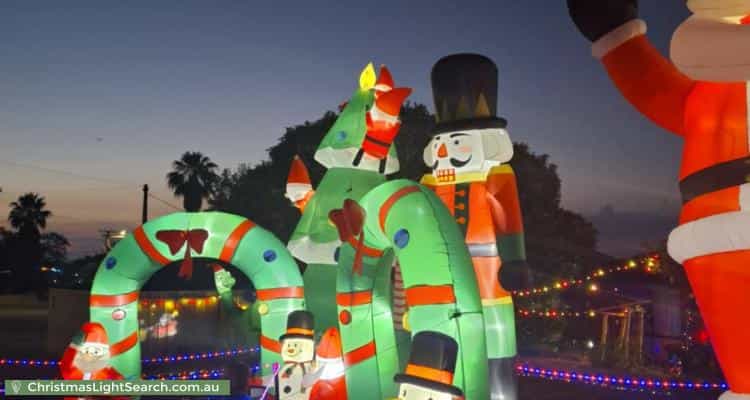 Christmas Light display at 29 Ashton Rise, Huntfield Heights