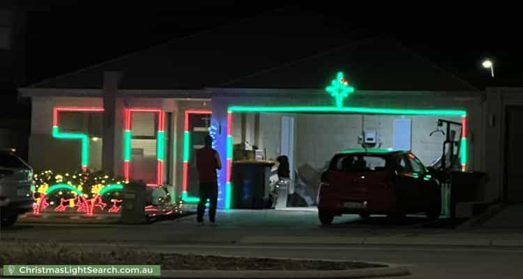 Christmas Light display at 30 Roulettes Parade, Clarkson
