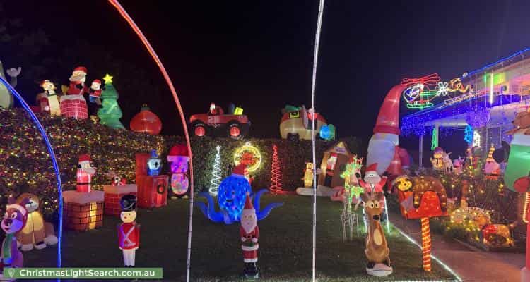 Christmas Light display at 18 Hobday Place, Dunlop