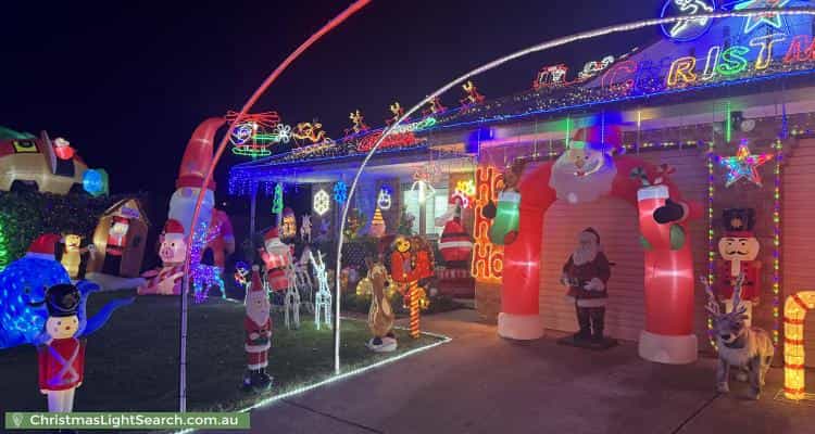 Christmas Light display at 18 Hobday Place, Dunlop