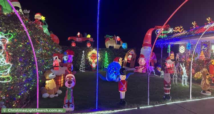 Christmas Light display at 18 Hobday Place, Dunlop