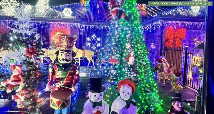 Christmas Light display at 80 Kensington Way, Burton