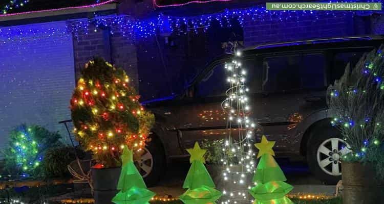 Christmas Light display at 7 Wordel Place, Kurunjang