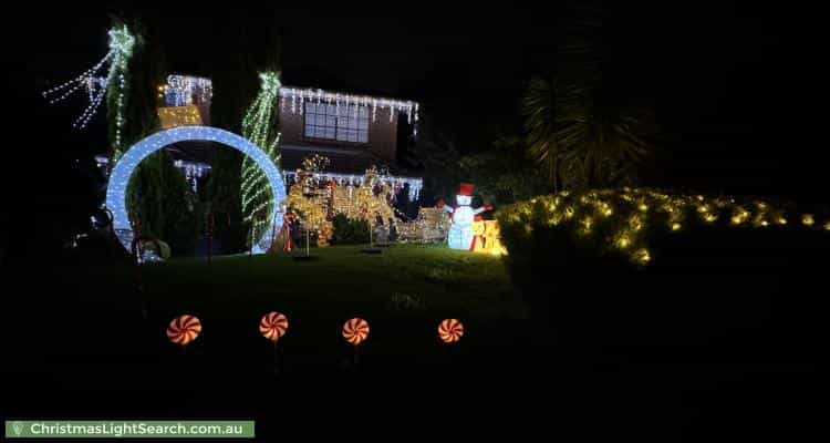 Christmas Light display at 20 Queens Parade, Hillside
