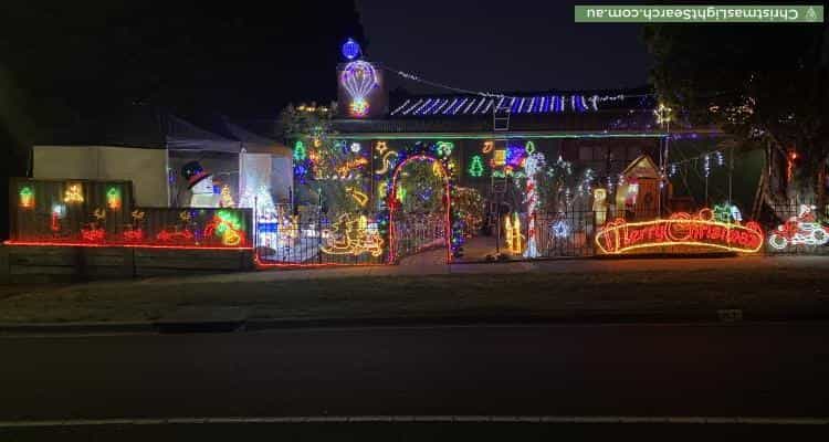 Christmas Light display at 61 Warrawee Circuit, Frankston