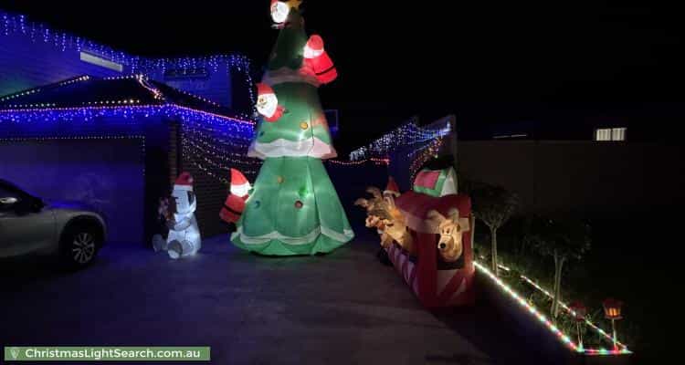 Christmas Light display at 18 Hood Place, Pakenham
