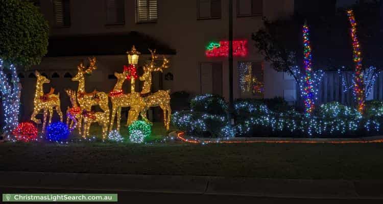 Christmas Light display at 16 Crystal Way, Mount Annan