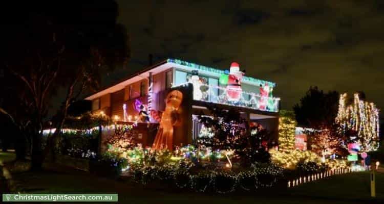 Christmas Light display at 1 The Outlook, Waterways