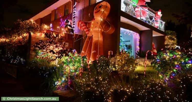 Christmas Light display at 1 The Outlook, Waterways