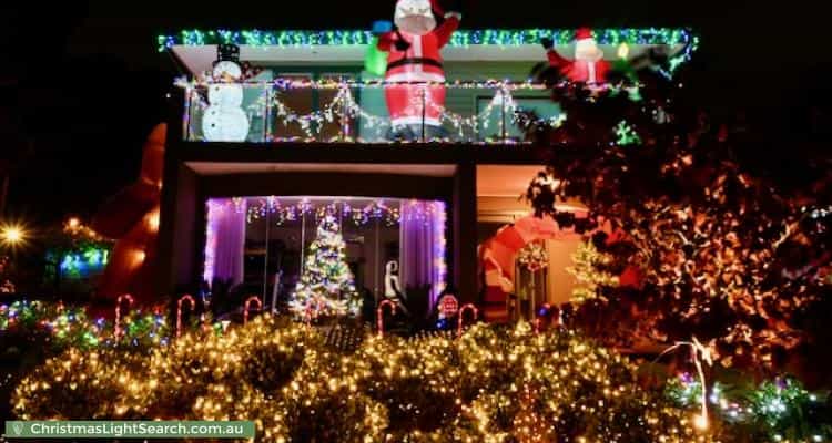 Christmas Light display at 1 The Outlook, Waterways