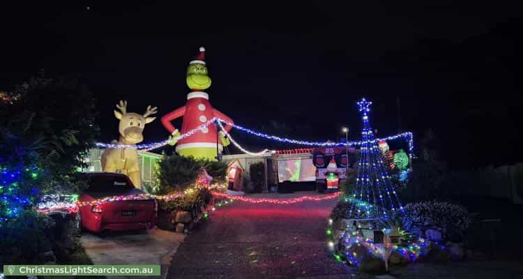 Christmas Light display at 6 Lena Place, Windaroo